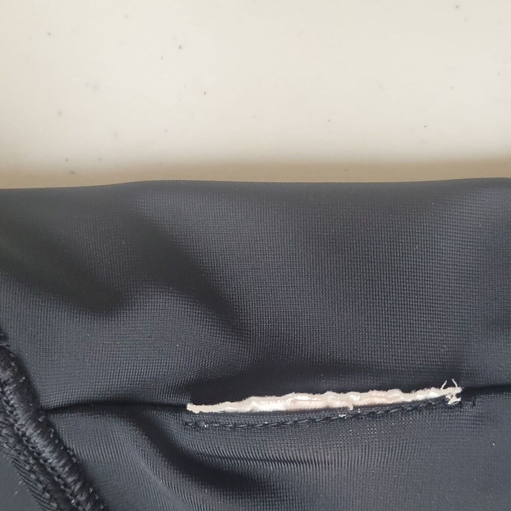 Under Armour Black Sports Bra - Picture 10 of 13